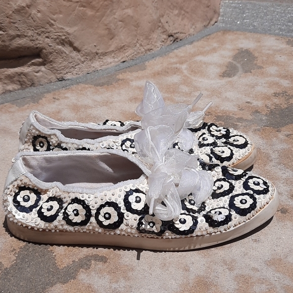 Chinese Laundry 7.5 white black sequin sneakers - Picture 5 of 13
